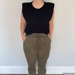 NWOT La’ Ros tank top with shoulder pads L